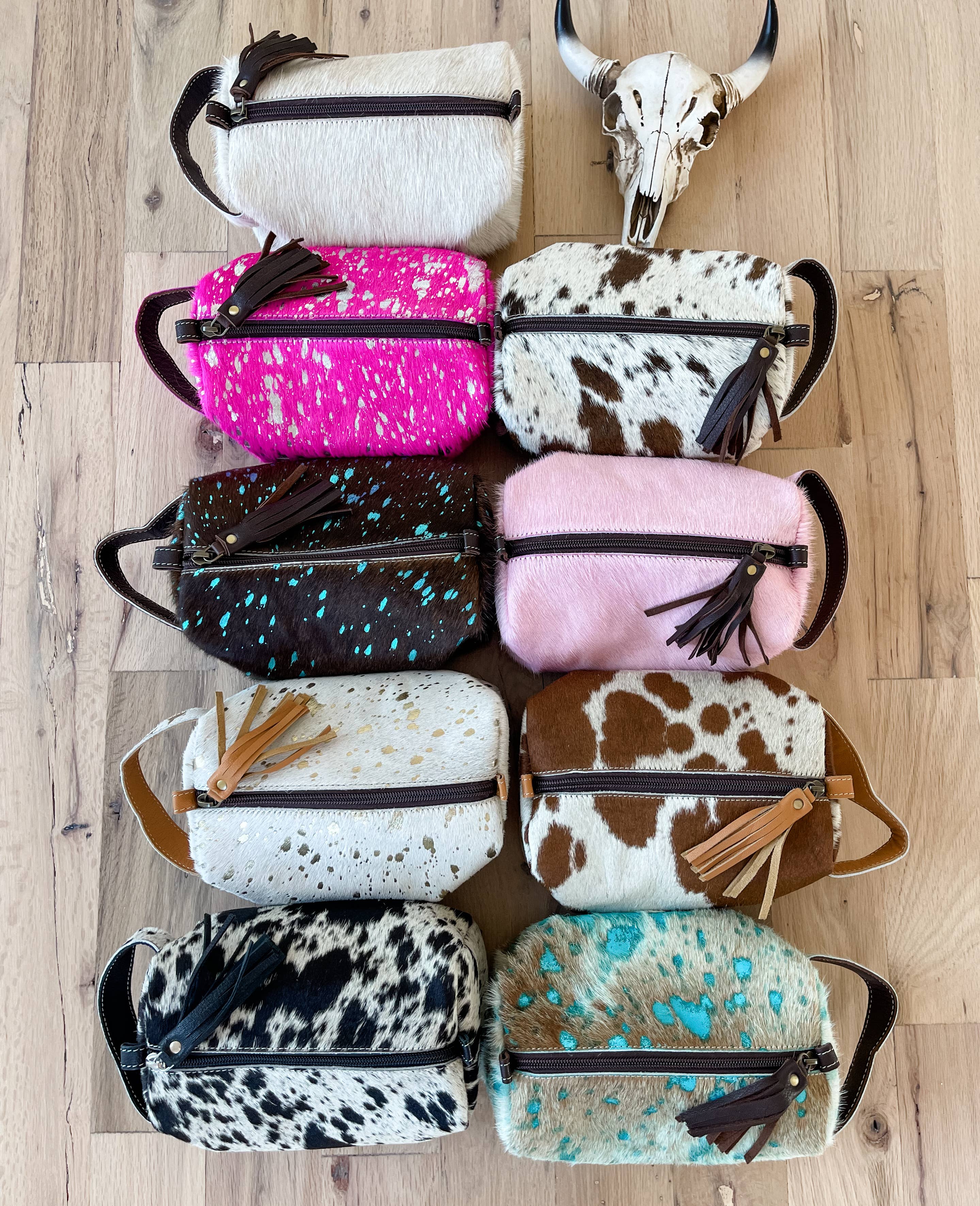 Boho Ranch Shop – wholesale Toiletry bag – women's – Cowhide Toiletry Makeup Shaving Travel Bag0