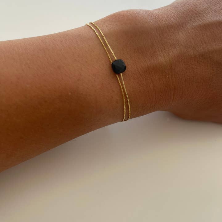 ONYX armband van roestvrij staal met zwarte halfedelsteen voor wholesale door NAGAL Essential Accessories