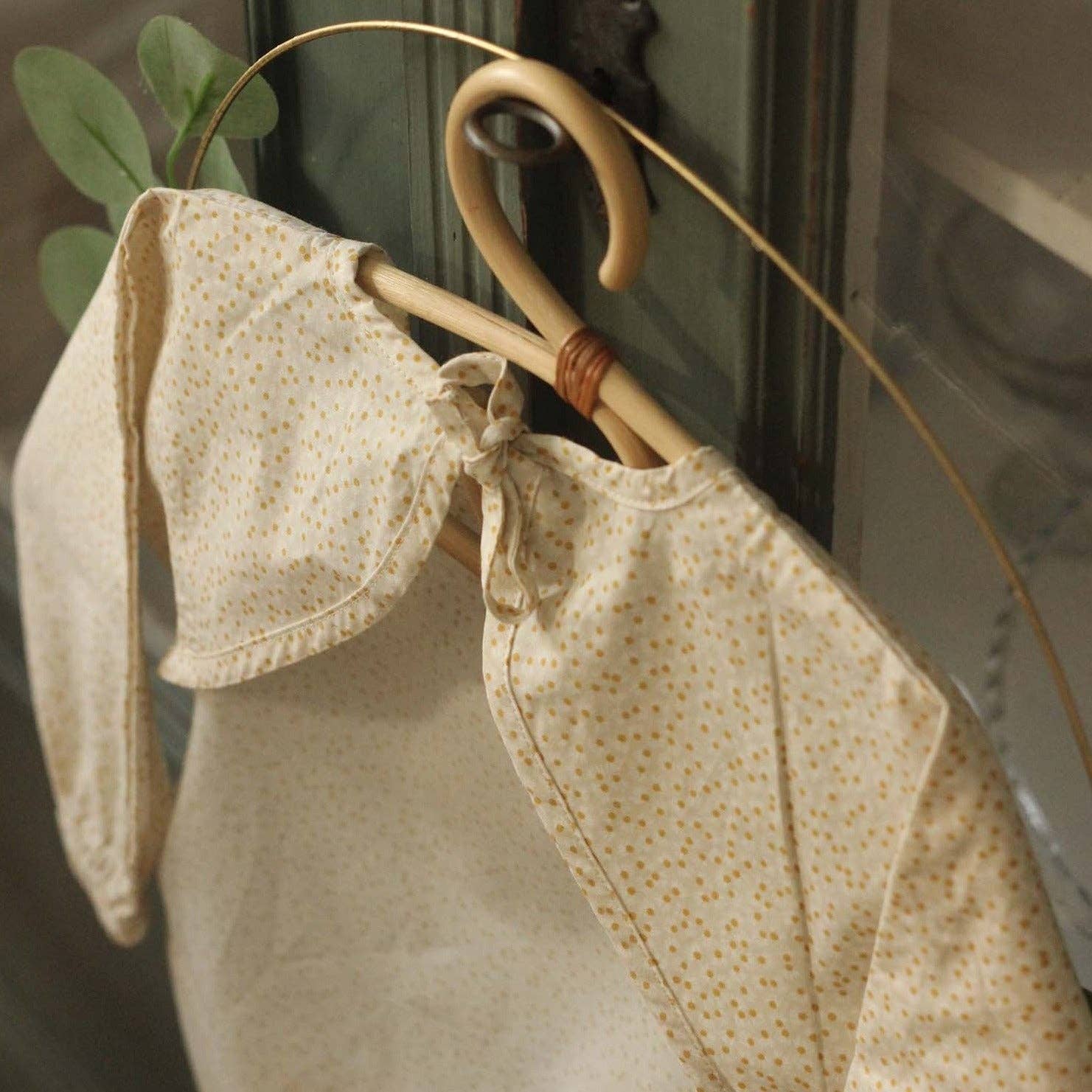 Avery Row – wholesale Bib – Baby – Sleeved Bib - Daisy Meadow2