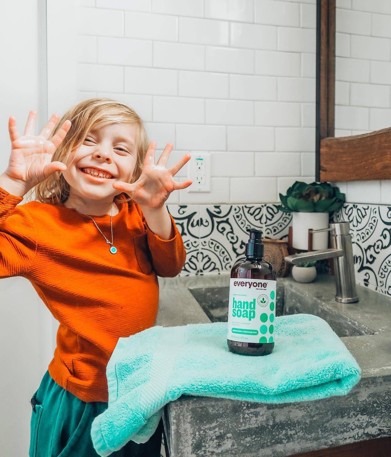 EO + Everyone - Wholesale Hand Soap/Wash - Spearmint + Lemongrass Hand Soap 12.75 oz Case Pack of 61