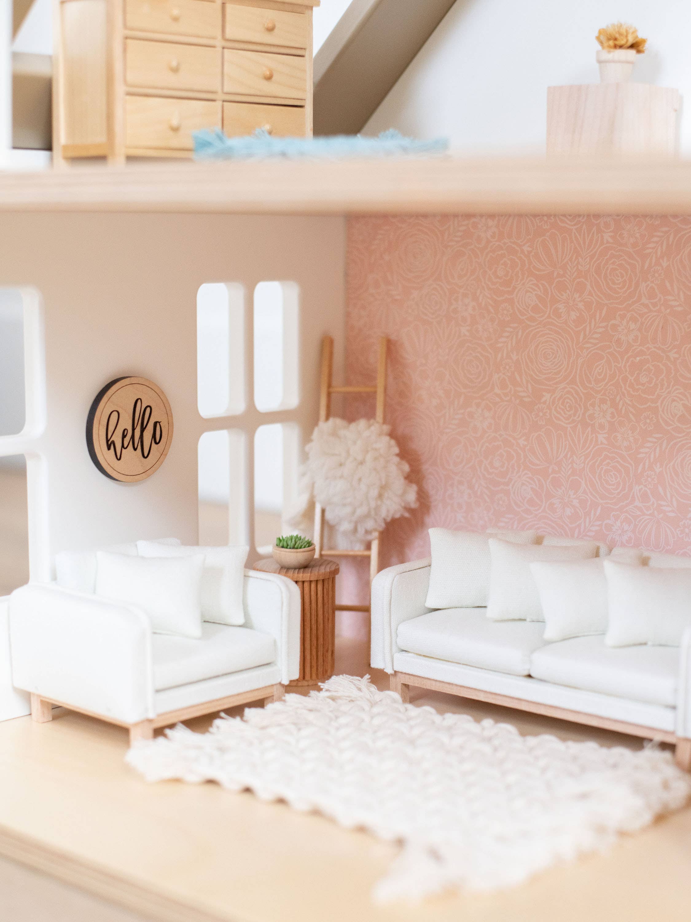 Macy Mae Dollhouse Designs – Engroshandel Dukke - Børn – Camden Rammestol | Varm hvid8