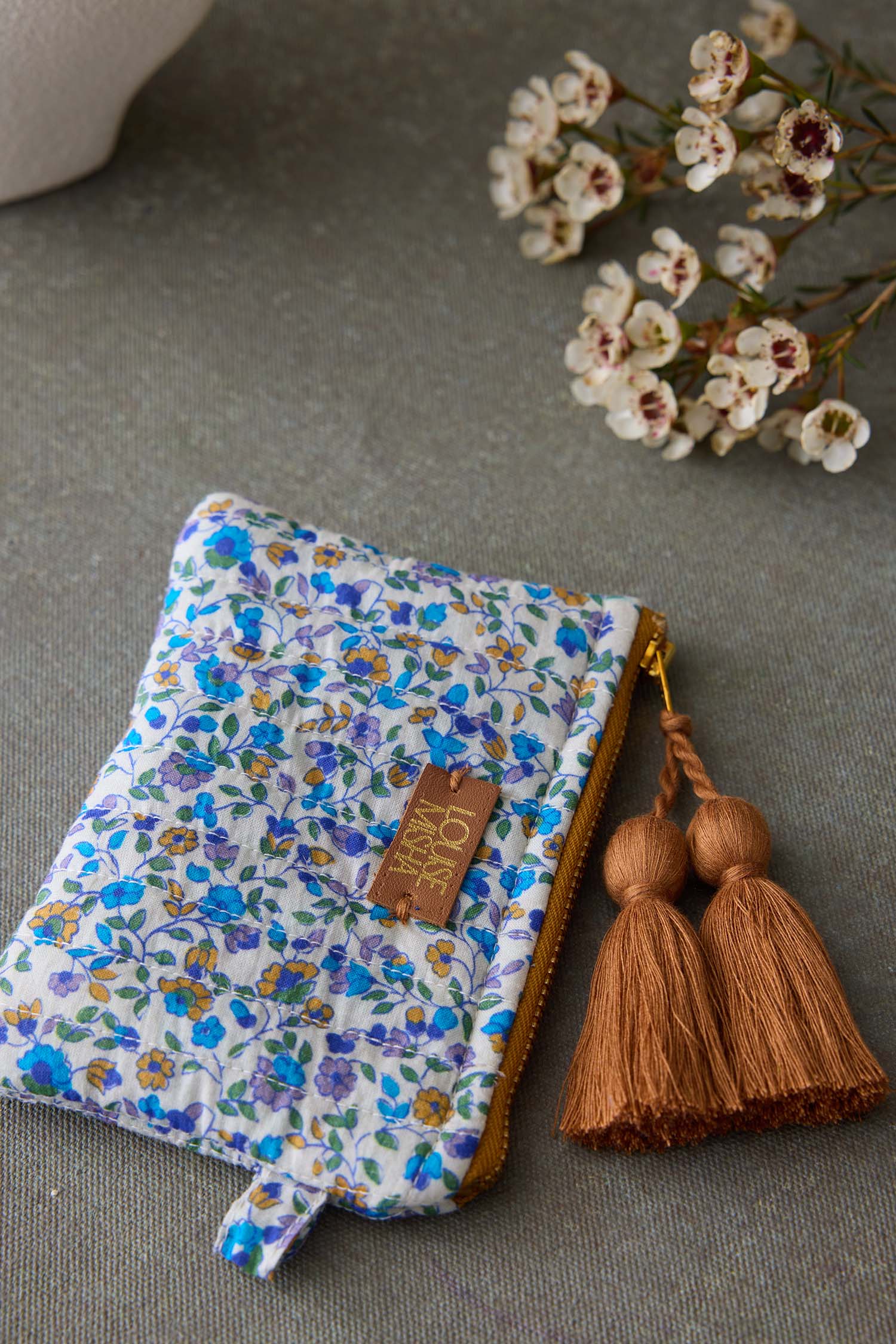 Vall e de l Aster Cr me Lois Wallet for wholesale on Faire2