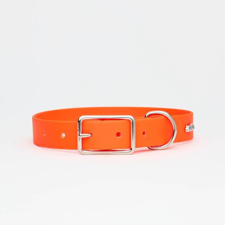 Collier en cuir végétalien orange fluo pour la vente par Hot Dogs All Dressed