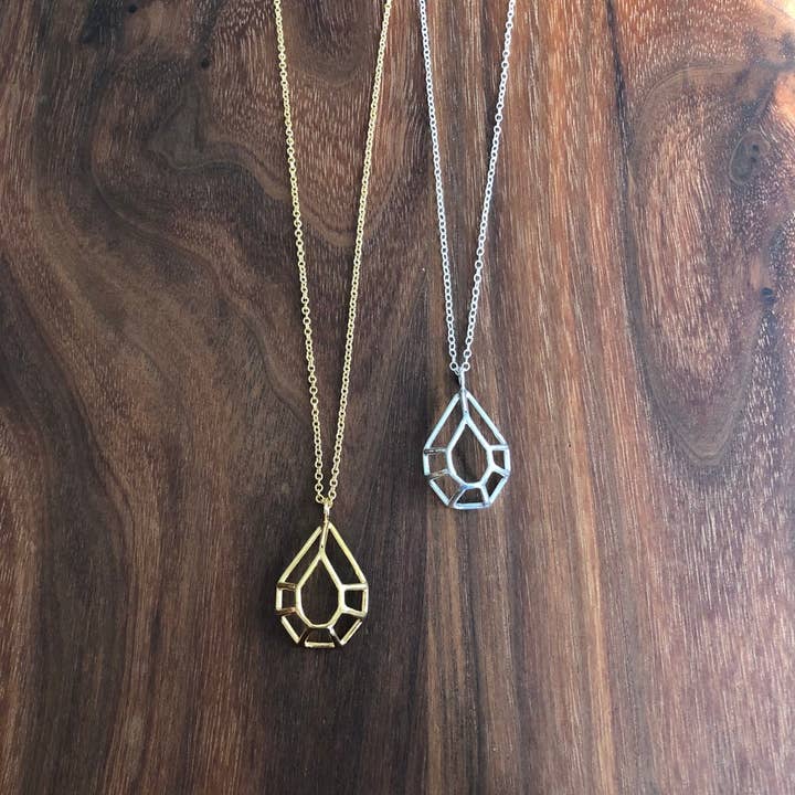 collier poire ouvert à facettes pour la vente par Hahn Jewelry