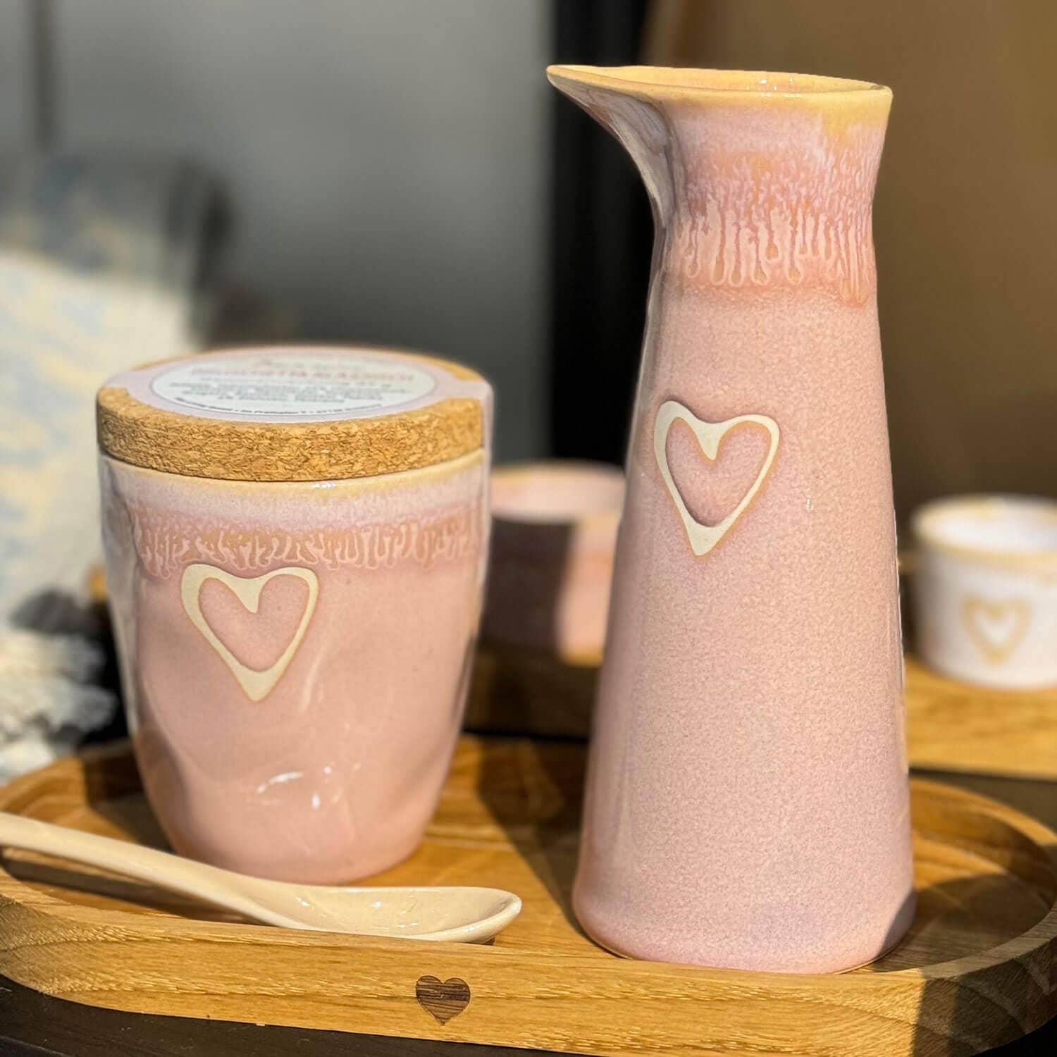 Mea-Living - Wholesale Coffee Mug - Stoneware milk jug "Heart" pink4