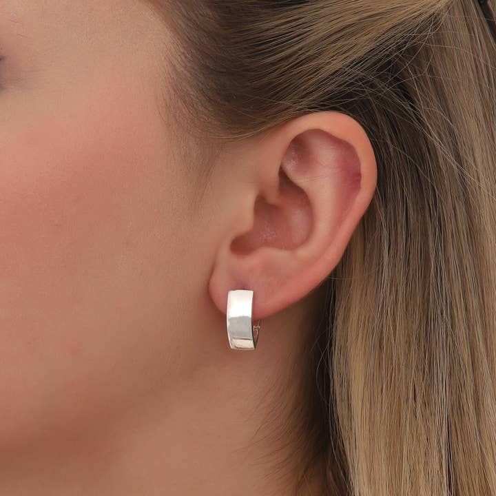 AVENS – wholesale Stud/post earrings – Sterling Silver Plain Circle Elegant Earrings0