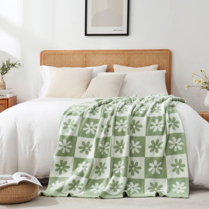 DreamValley - Wholesale Throw Blanket - SS Checkered Floral Throw Blanket Reversible Knitted Throw9