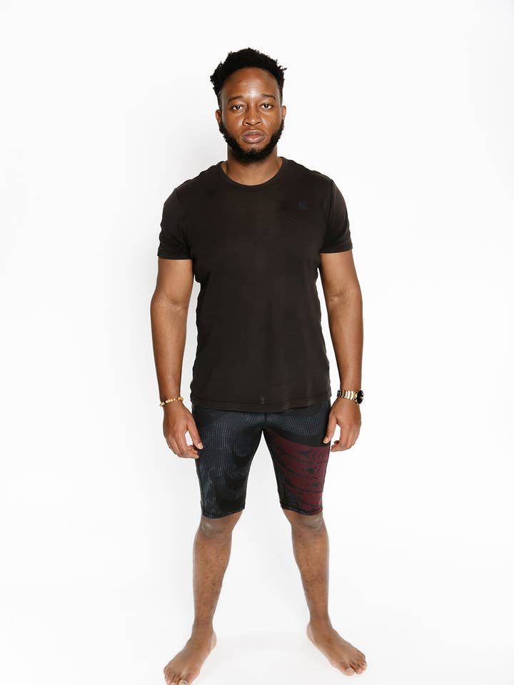 Short de vélo unisexe - Rouge Salmon Run pour la vente par Nominou Designs