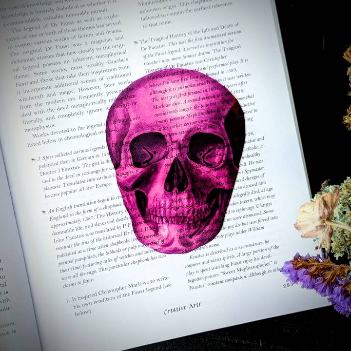 Marque-page clair - Horreur gothique gothique crâne rose pour la vente par Dark Veinlet