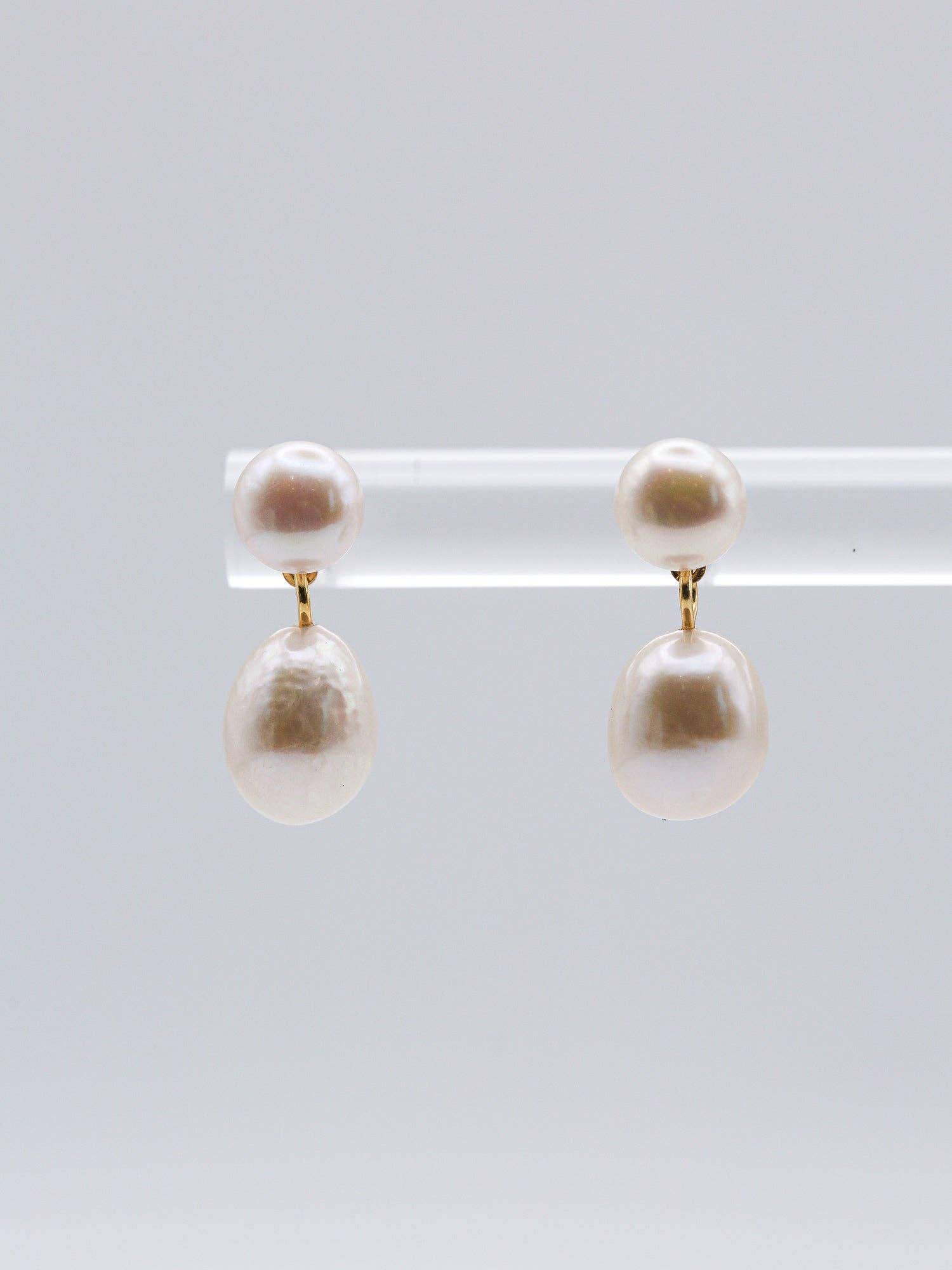 Miss Cecilia – Großhandel Ohrhänger – Tropfen-Ohrringe mit Süßwasserperlen2