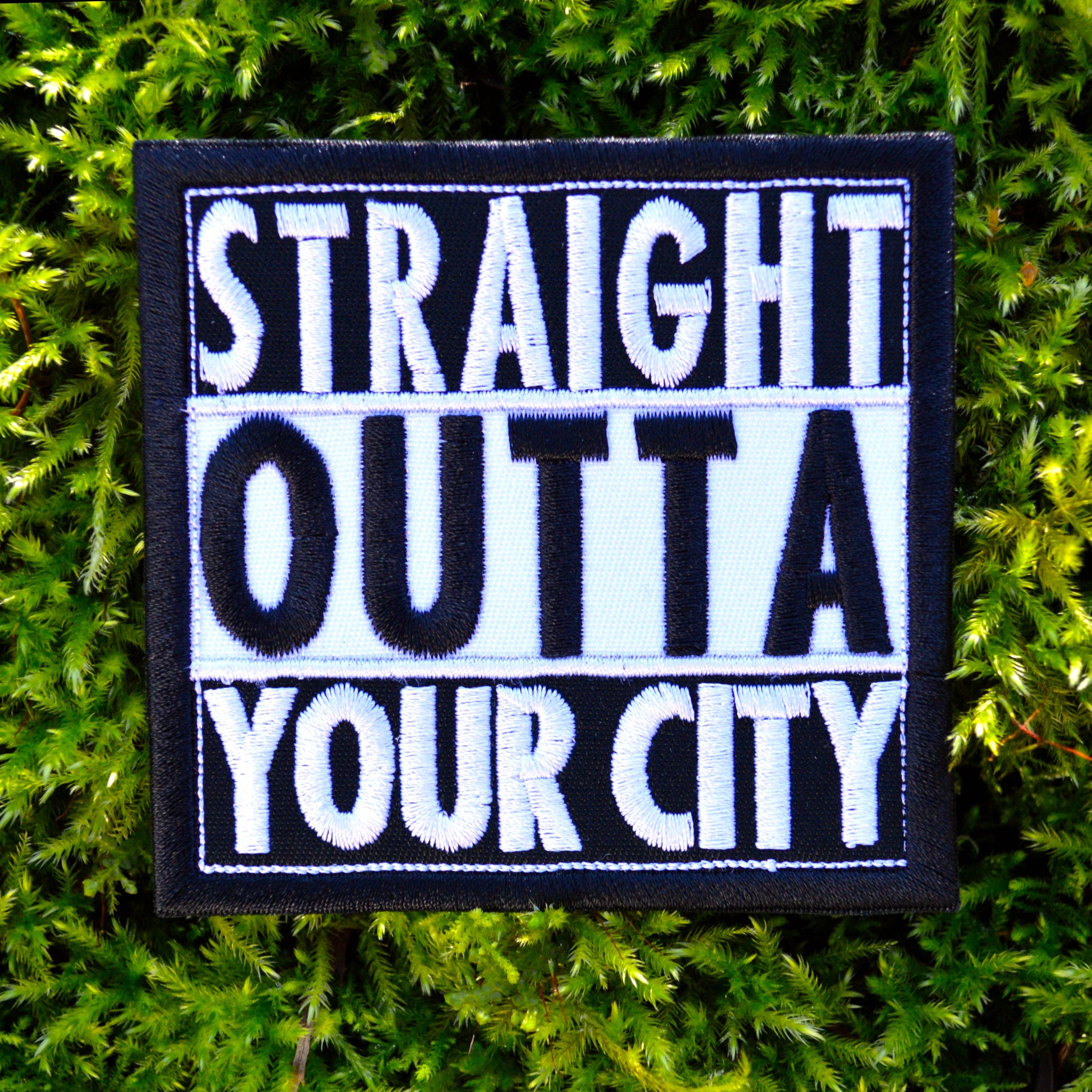 Thread By Dawn - Vendita all'ingrosso Toppe - Toppa ricamata personalizzata "Straight Outta" da 3 pollici da stirare/cucire2