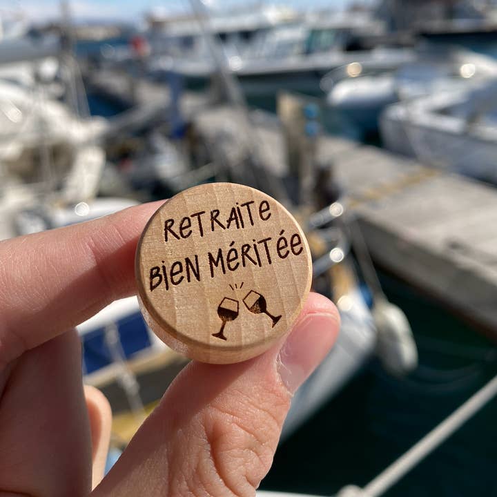 WELL DESERVED RETIREMENT PLUG for wholesale by LE COMPTOIR DE LOULOU