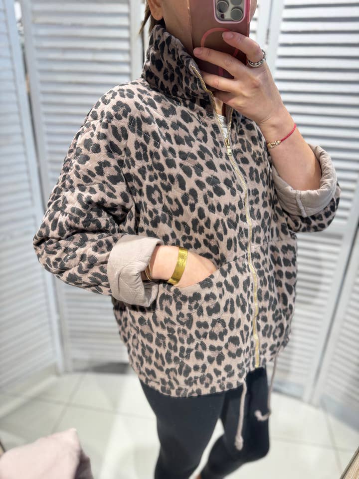 Biege Zip-up jacket with 3/4 sleeves for wholesale on Faire1