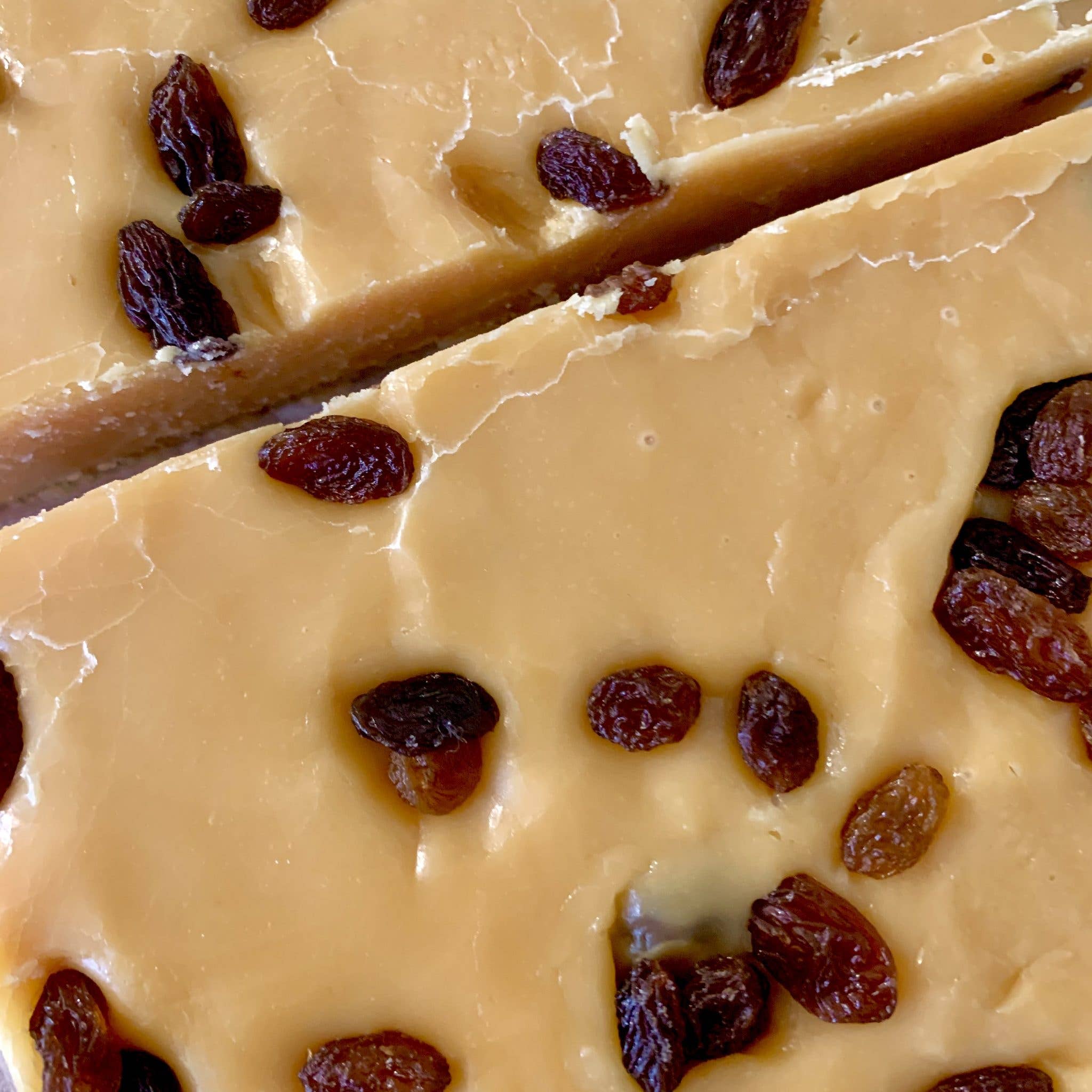 Slab Artisan Fudge – wholesale Fudge – Rum & Raisin Fudge Slab - Vegan1