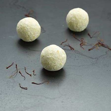 DW8 Distribution - Wholesale Chocolate - Carma Swiss White Chocolate Neobo Couverture Block 34% 2kg