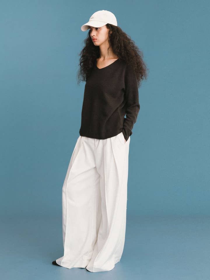 CUBIC – wholesale Knitted jumper – Women′s – ONE BY CUBIC Boxy 100% Sheep Wool Knitwear Jumper13