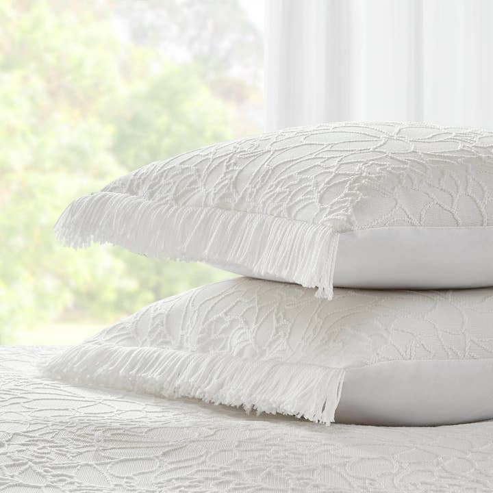 Olliix - Wholesale Bedding Set - 3 Piece Floral Oversized Bedspread Set, White8