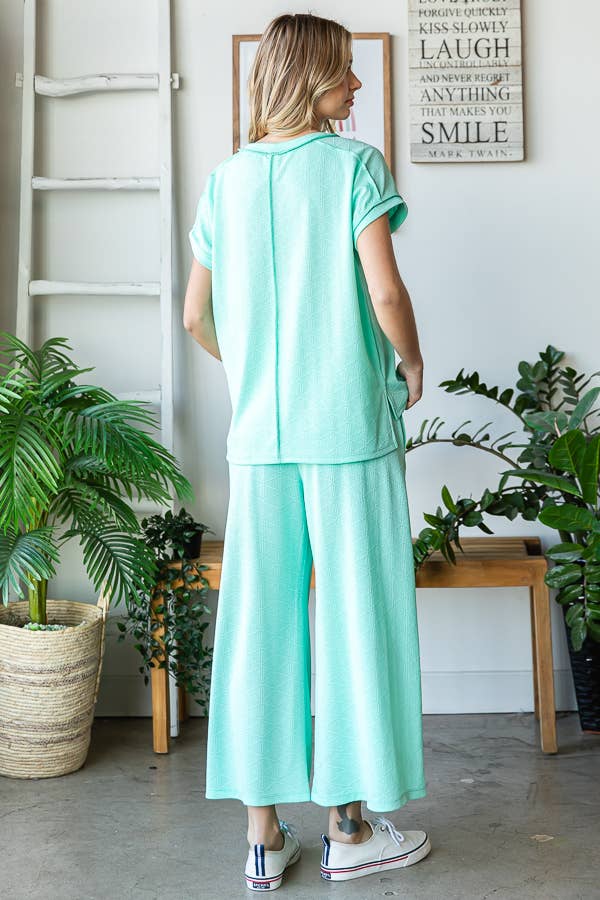 7th Ray - Wholesale Loungeset - Dames - Stevige Getextureerde Korte Mouw Wijde Pijpen Broek Lounge Set TP55041