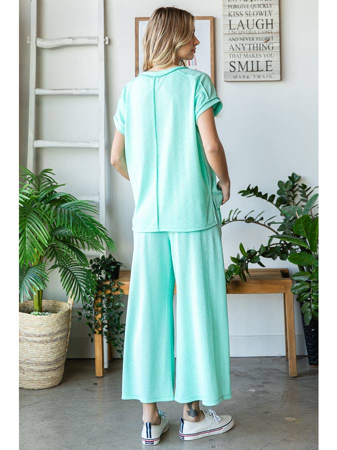 7th Ray - Wholesale Loungeset - Dames - Stevige Getextureerde Korte Mouw Wijde Pijpen Broek Lounge Set TP55041