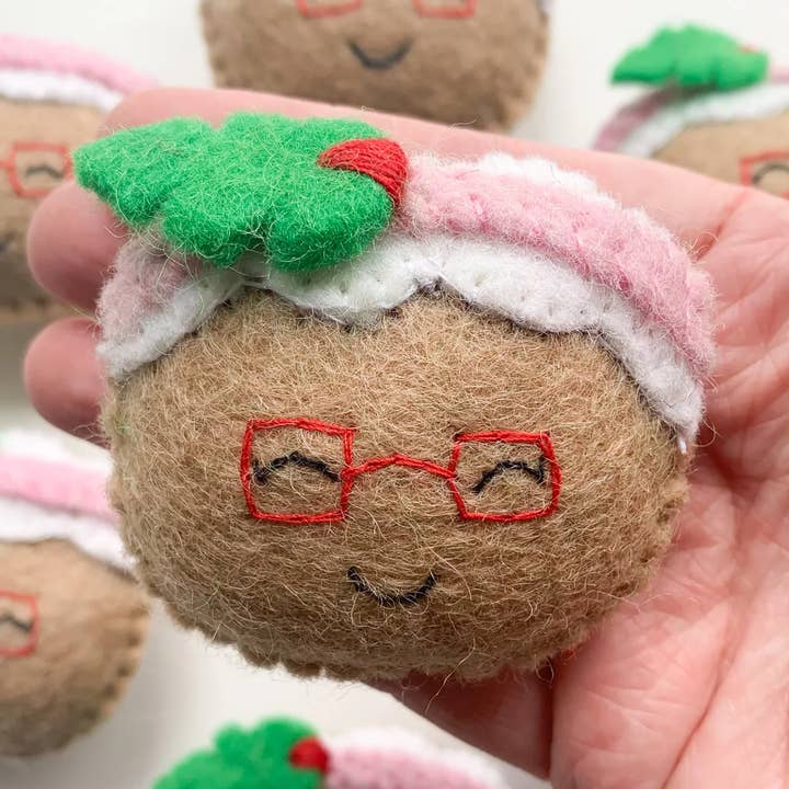 One Felt Mrs. Claus Face for wholesale by Sewing Seeds Play