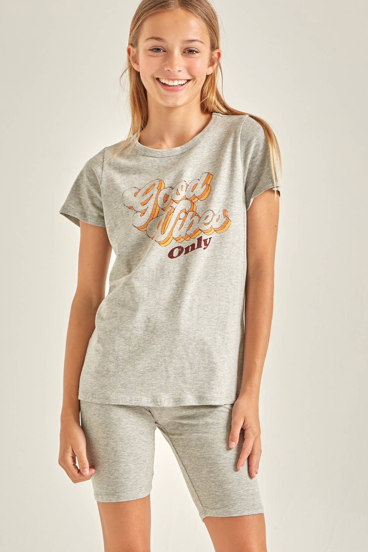 Good Girl - Vendita all'ingrosso Completo top e pantaloncini - Bambini - Good Vibes Only Graphic Tee e pantaloncini da motociclista1