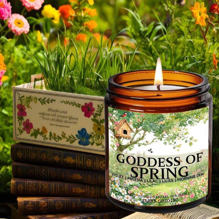 Godin van de Lente Sojakaars – Viooltje + Sering + Ochtenddauw voor wholesale door AARKA ORIGINS