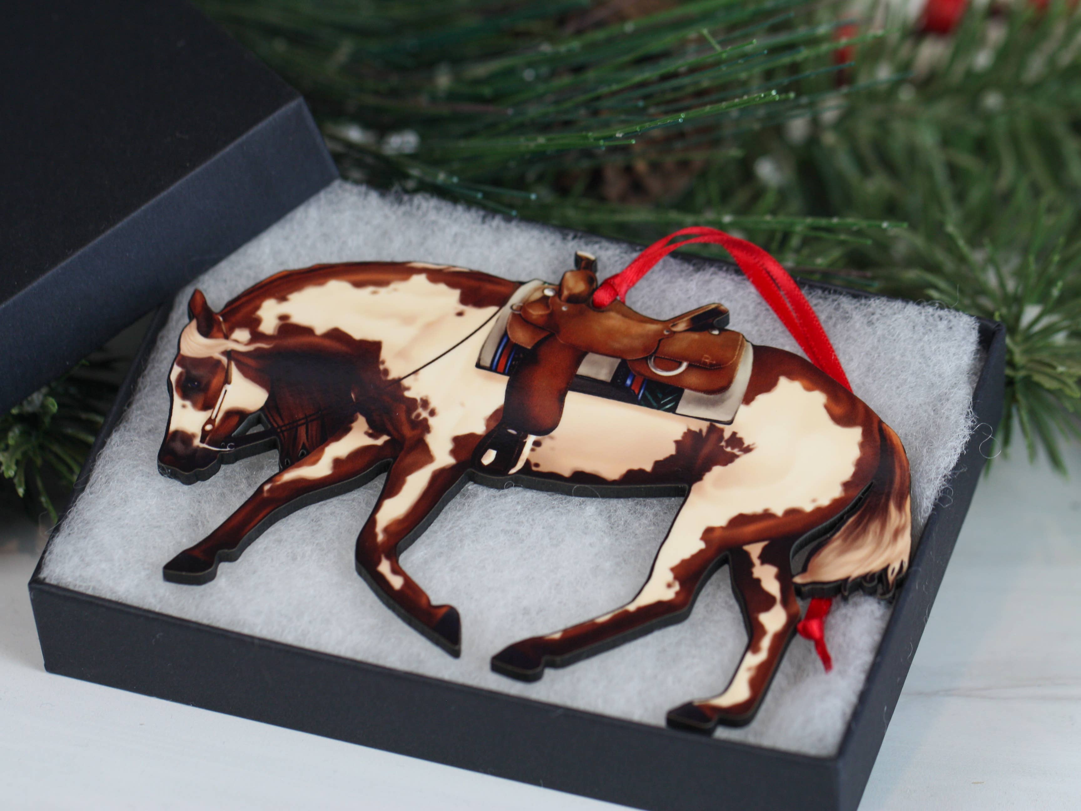 Classy Equine - Vente Objets de décoration - Ornement de Noël cheval de ranch western peint chestnut overo6