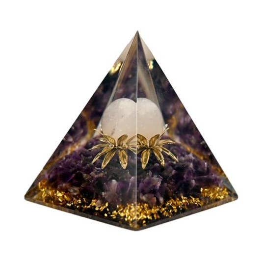 Piramide di Orgone Ametista Loto 9x7cm per la vendita all'ingrosso da parte di Shared Earth