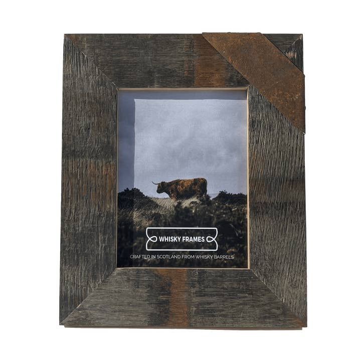 Stave Six Frame for wholesale by Whisky Frames