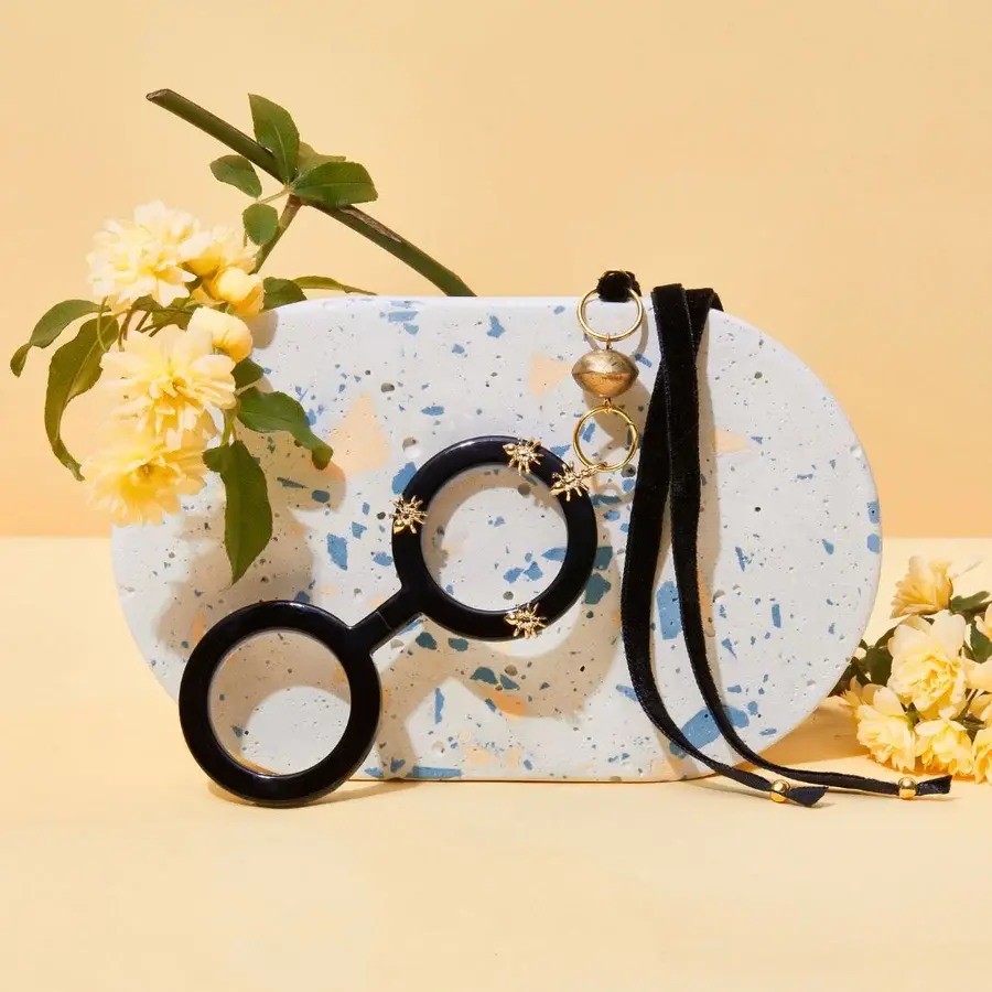 Pendant-Glasses Black Ants for wholesale on Faire1