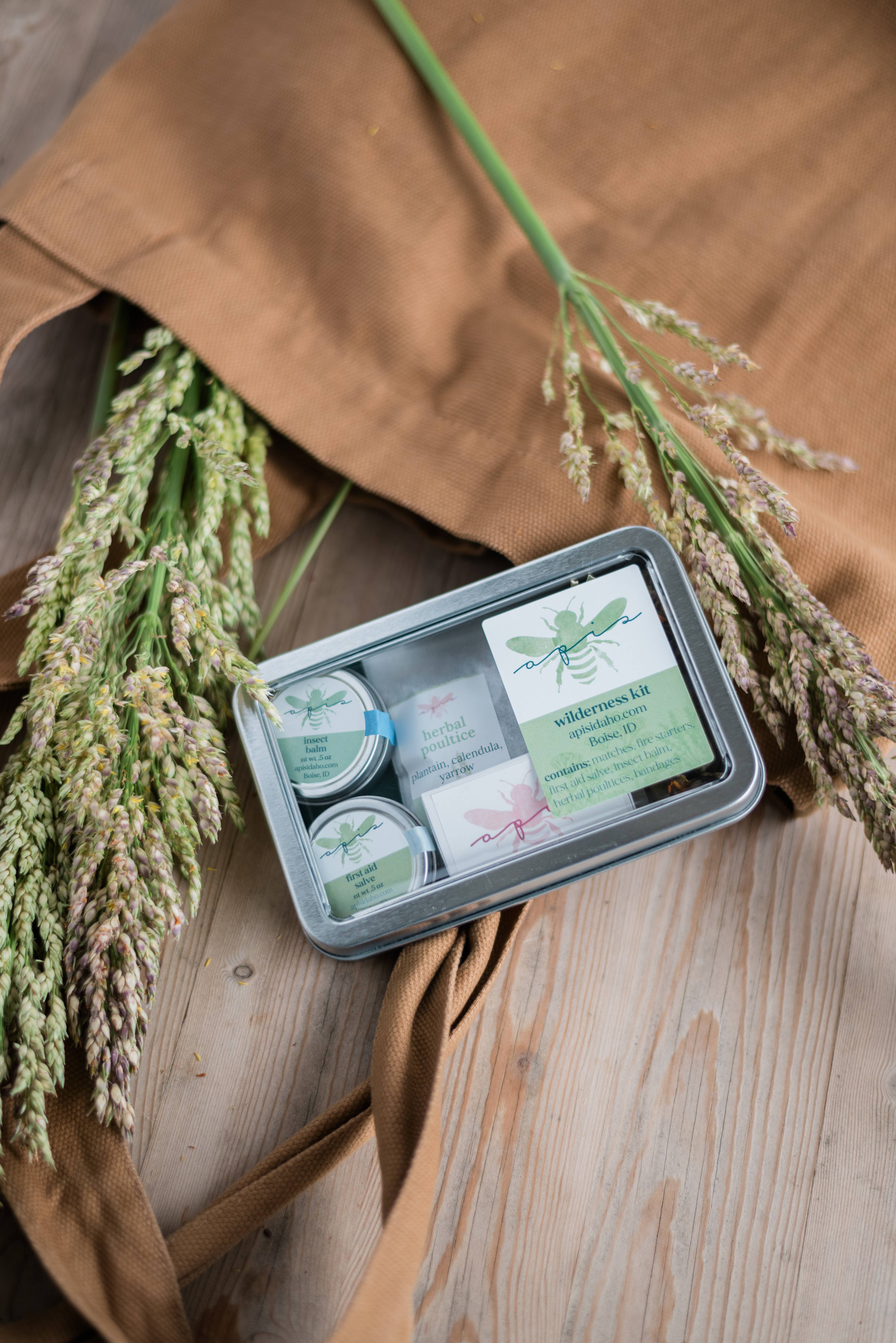 apis - Wholesale Gift Box - gift box, wilderness kit0