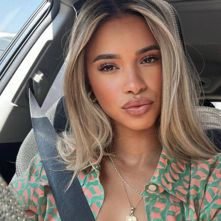 Kismet Showroom - Wholesale Pendant/Charm Necklace - Honey Initial Necklace11