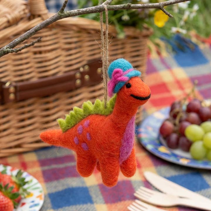 Decoração Suspensa de Dinossauro Edwina em Feltro Feito à Mão por atacado de Felt So Good