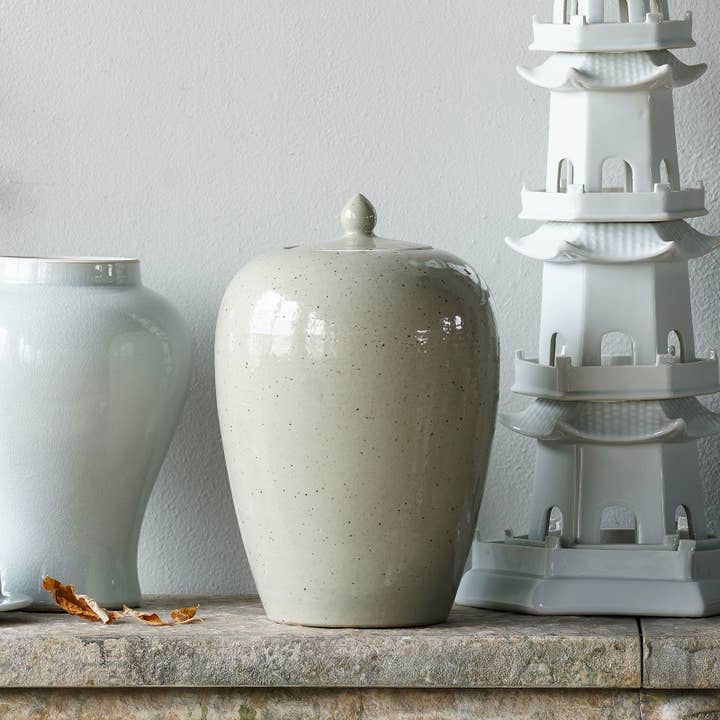 Blue Ocean Traders - Wholesale Decorative Jar - Jingdezhen Porcelain Cream Glaze Storage Jar
