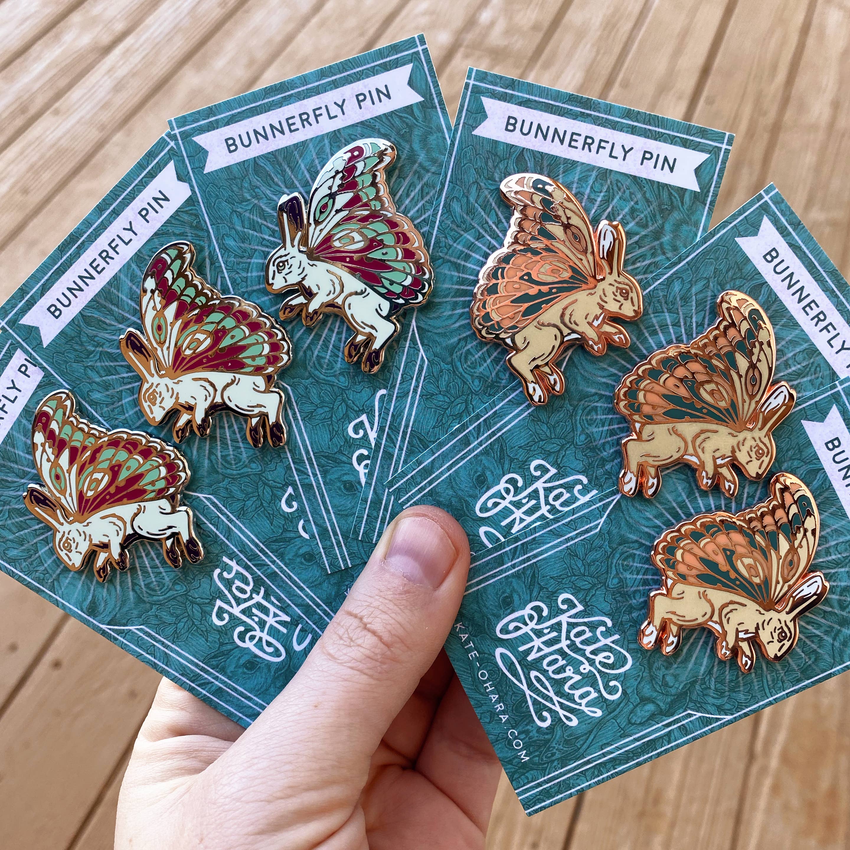 Kate O'Hara - Vendita all'ingrosso Spilla da bavero - Spilla smaltata Bunnerfly6