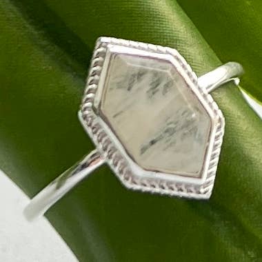 Baizaar – wholesale Single stone/solitaire ring – Sterling Silver Moonstone Solitaire Ring - SR1220