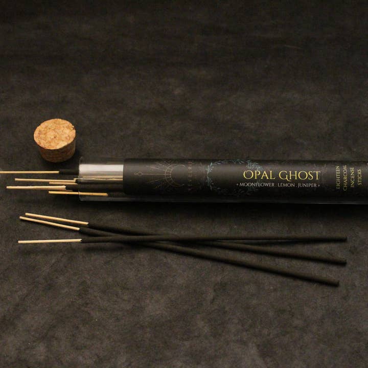 Opal Ghost - Bâtonnets d'encens au charbon dans un tube en verre pour la vente par Revelrie Arts
