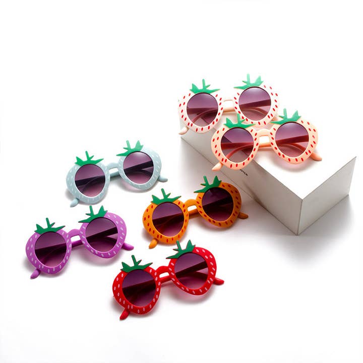 2026 Spring & Summer New Strawberry Kids Sunglasses UV Protection Cartoon Sweet Party Shades for wholesale by Auraquise