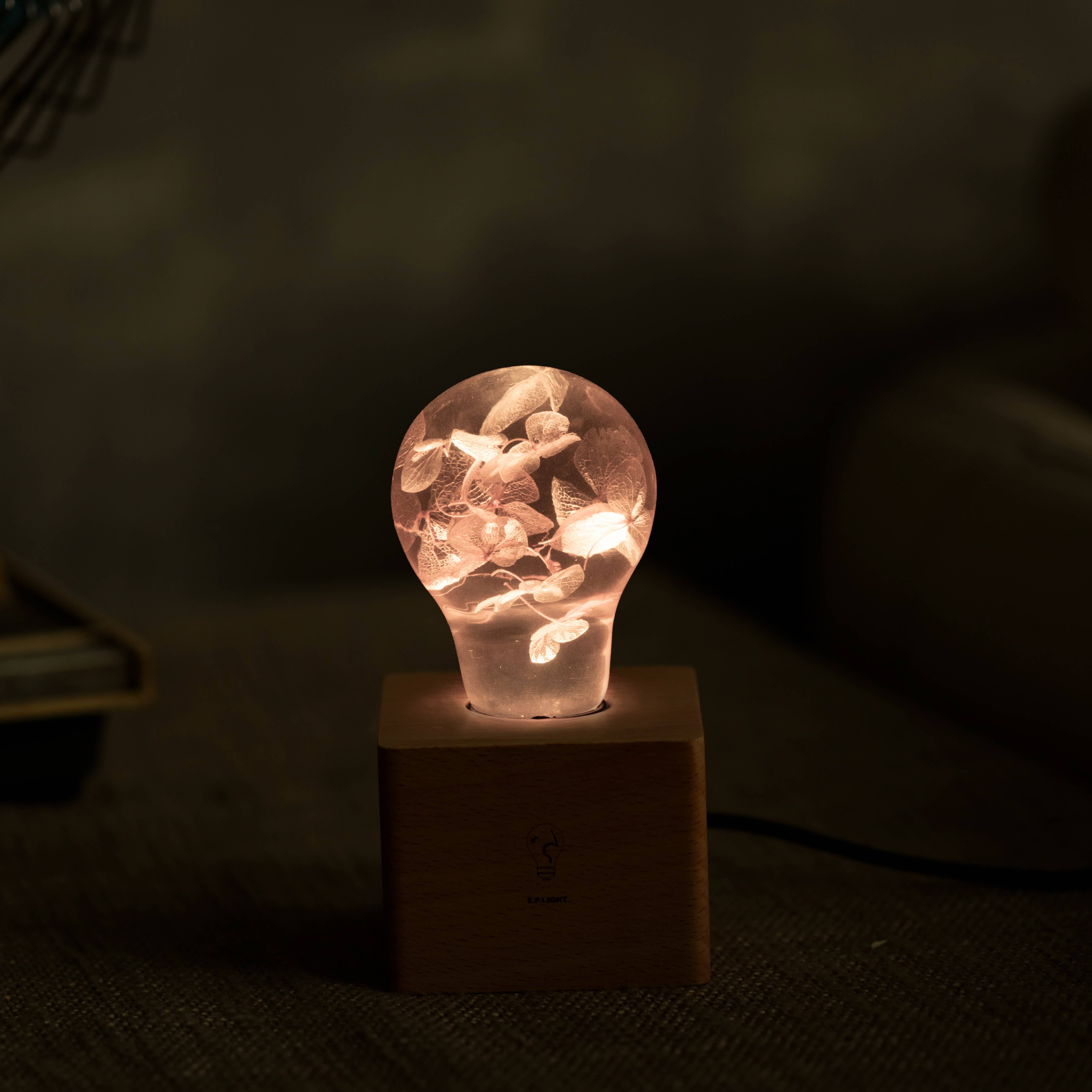 EP Design Lab - Wholesale Light Bulb/Puck - EP LIGHT Handcrafted Pink Hydrangea Bulb6