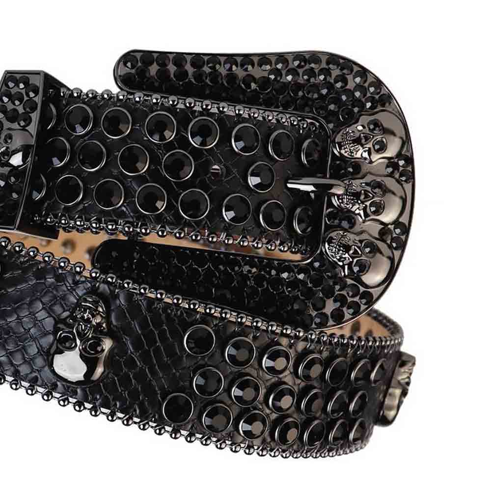 Rhinestone Belt Store – wholesale Bälte - Dam – Svart rem med 7 dödskallar Svart dubbat strassbälte1