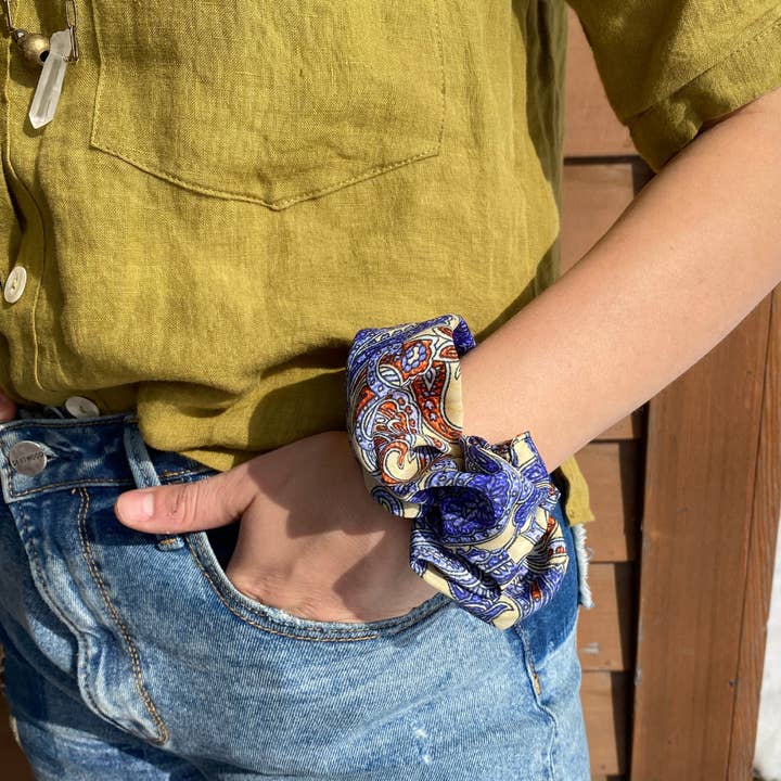 Seeds - Wholesale Scrunchie - Women's - Repurposed Silk Scrunchie | Made From Upcycled Silk Scraps6