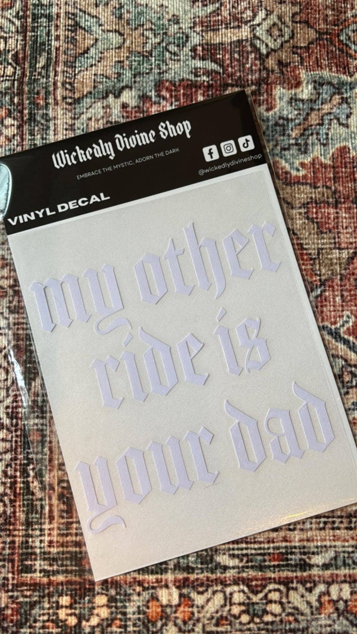 Wickedly Divine Shop - Vente Autocollant - Autocollant en vinyle pour voiture, ère de la rage féminine, gothique alternatif1