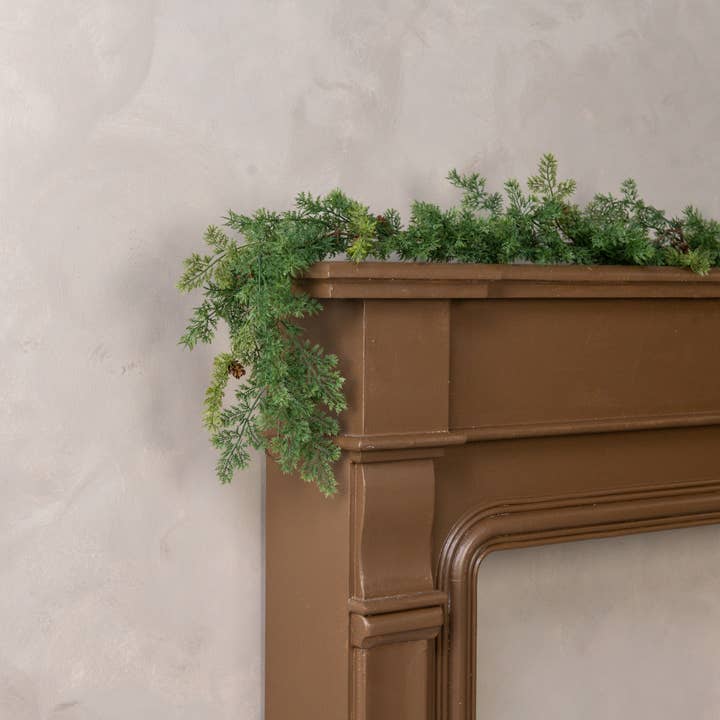 Ragon House - Vente Fanion/guirlande - Guirlande de cyprès de 1,8 m avec pommes de pin