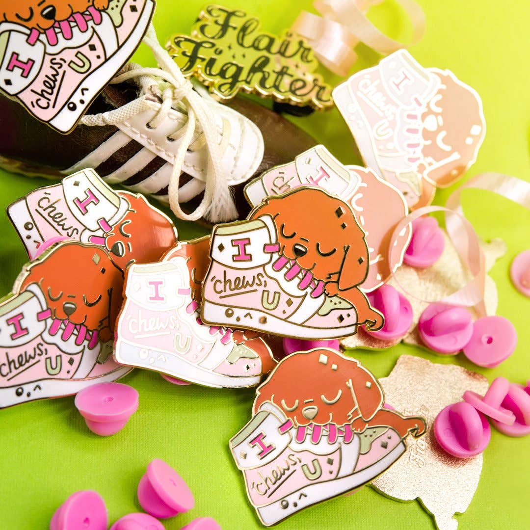 Flair Fighter - Wholesale Lapel Pin/Button - "I Chews U" Golden Retriever Shoe Enamel Pin, father's day5