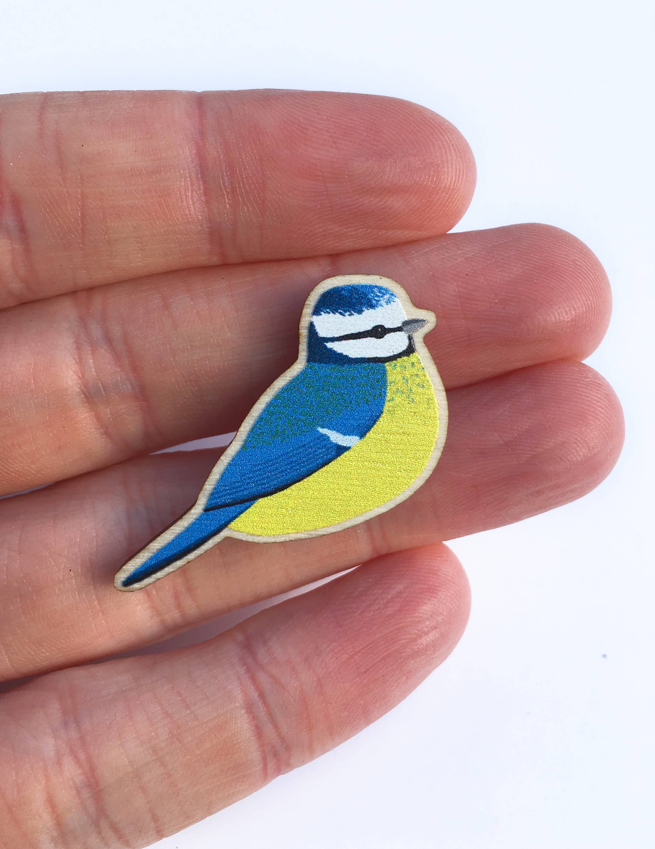 Tom Hardwick - Wholesale Reversspeld/knoop - Blauwe mees houten vogelspeld - verantwoord geproduceerd berkenmultiplex3