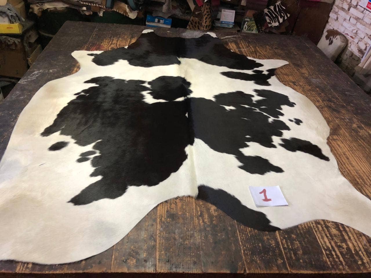 GRINFURS SL - Venta al por mayor Alfombra pequeña - Alfombra de cuero vacuno blanco y negro10