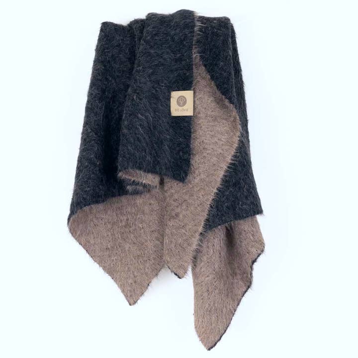 BIG LOViE - Wholesale Throw Blanket - Suri Collection25