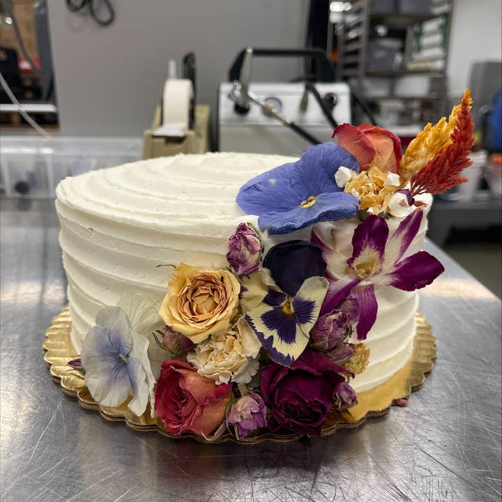 Freshly Preserved - Wholesale Cake/Cupcake Topper - Freeze-dried Edible Pansies