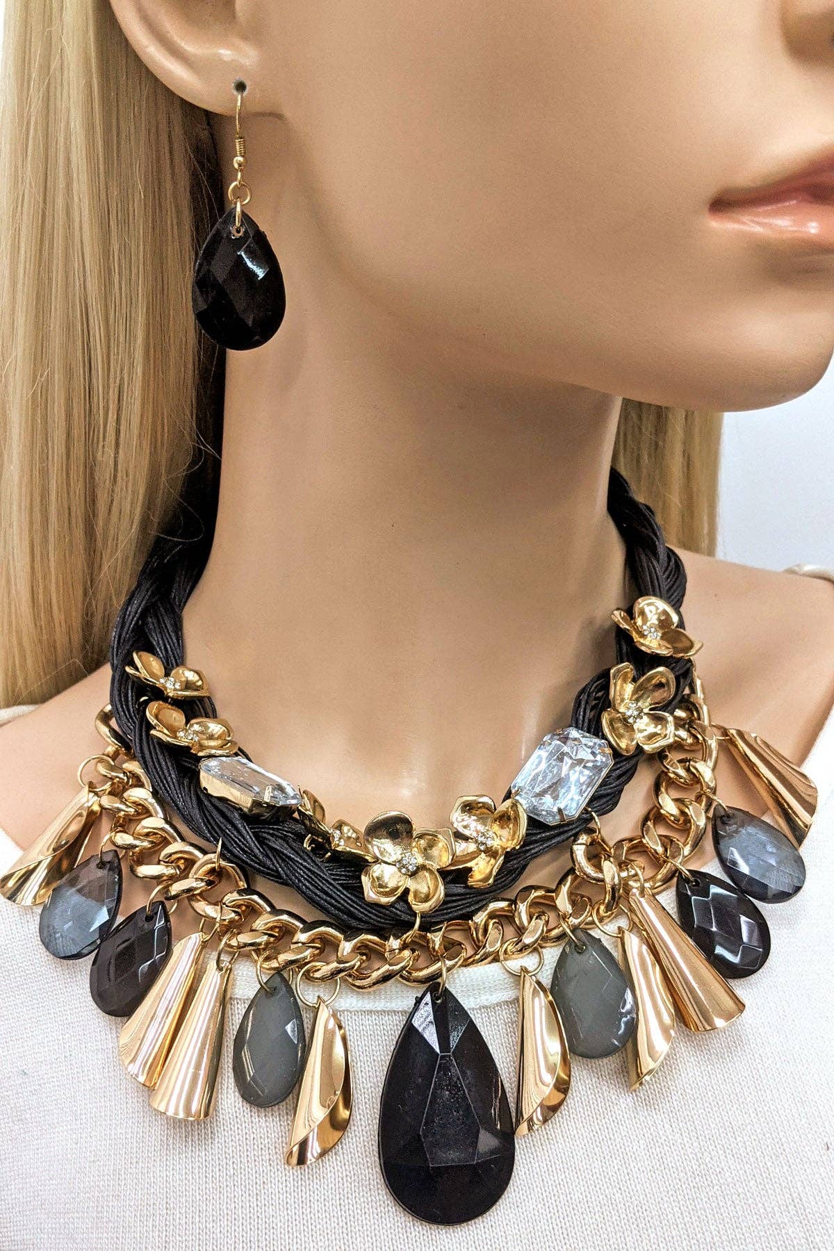 Lucylou Collection - Wholesale Jewelry Set - Teardrop Statement Chunky Necklace Set1