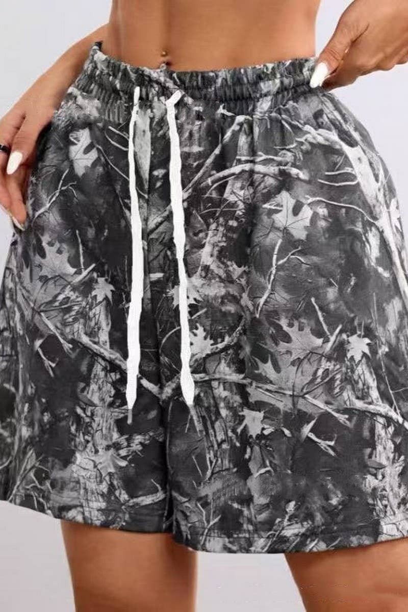 NINEXIS - Wholesale Shorts - Women's - CWBSP0569_LOOSE DRAWSTRING CAMO SHORTS WITH BRANCH PRINT1